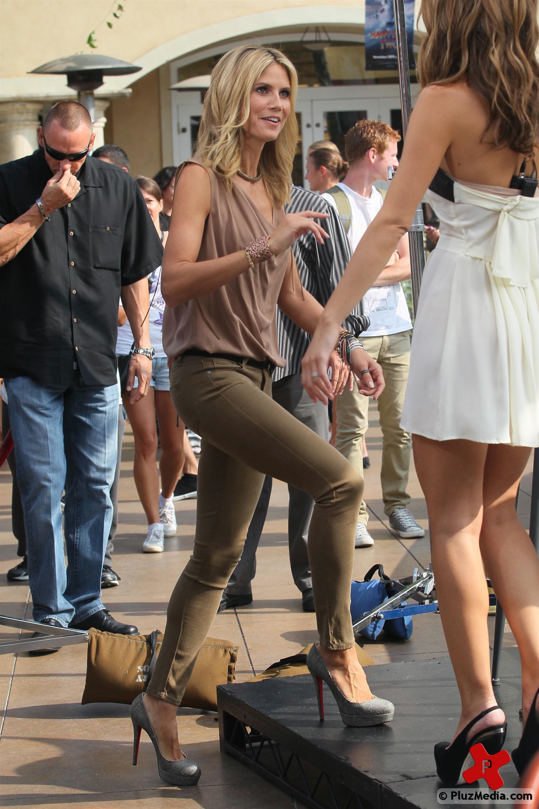 Heidi Klum at The Grove to film an appearance for television programme photos | Picture 75976